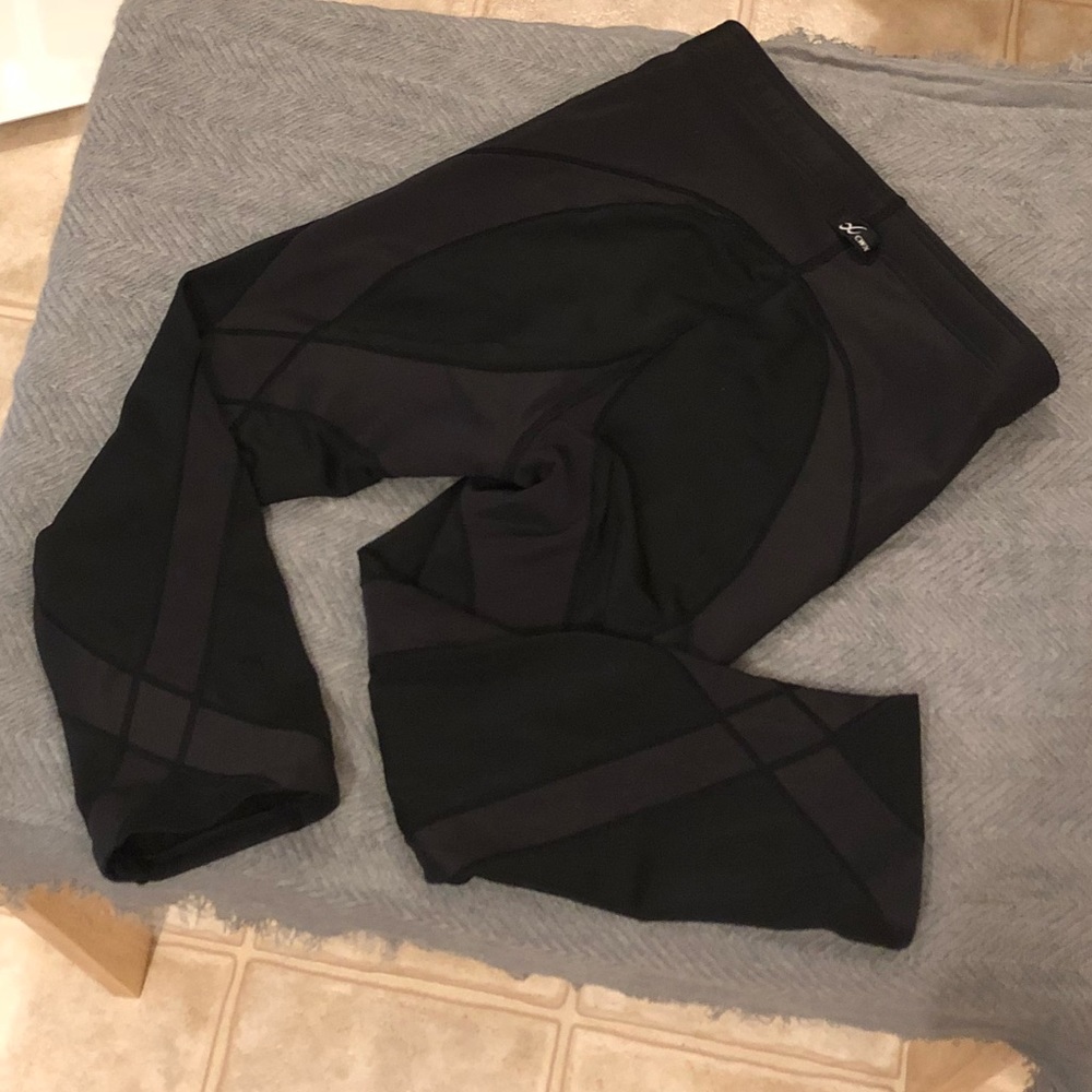 CWX Women's 3/4 Length Pro Compression Tights